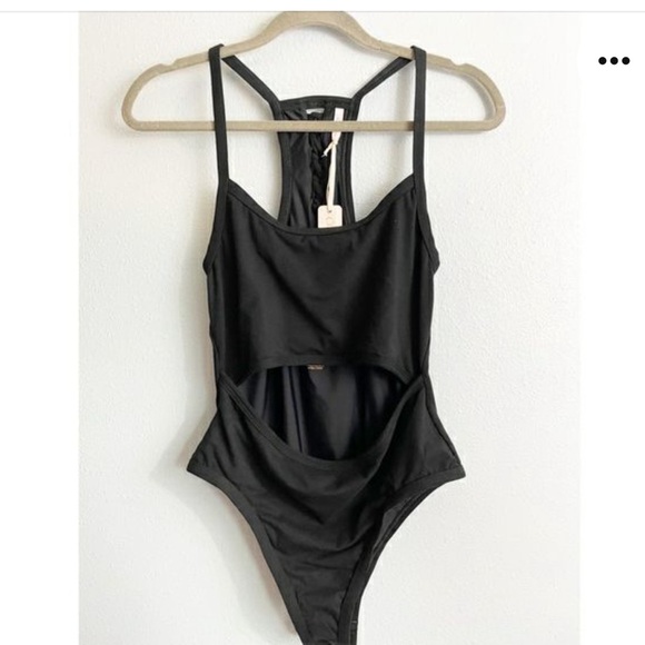 Chloe Rose Carnation Cut Out One Piece Swimsuit Blake - Picture 3 of 9